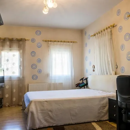 Luxury With Great Views Near Airport